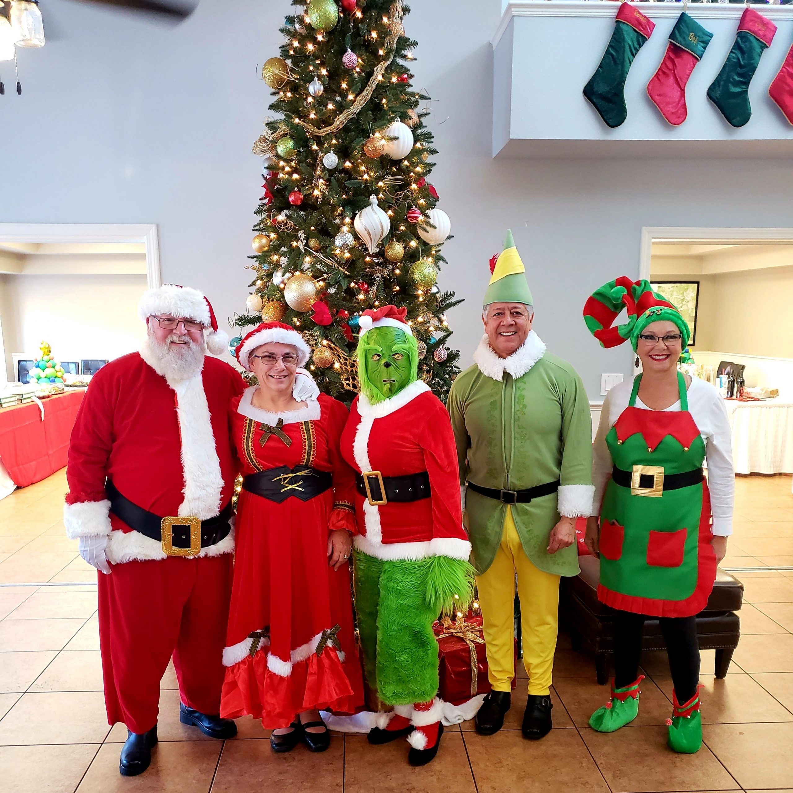 The Meadow Pointe III Christmas Event 2021 Santa and Mrs Clause, Grinch and elves